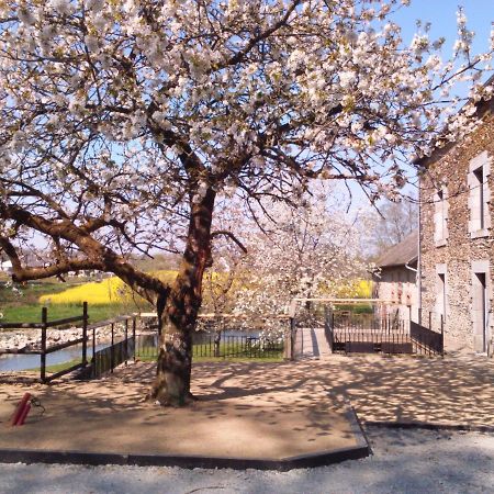 Le Moulin De Bretigneul Bed & Breakfast Saint-Aubin-des-Landes ภายนอก รูปภาพ